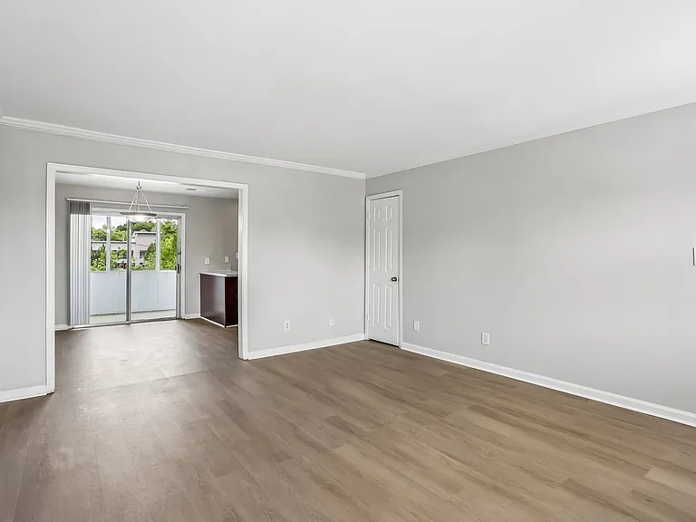 ReNew Chastain — Photo 35