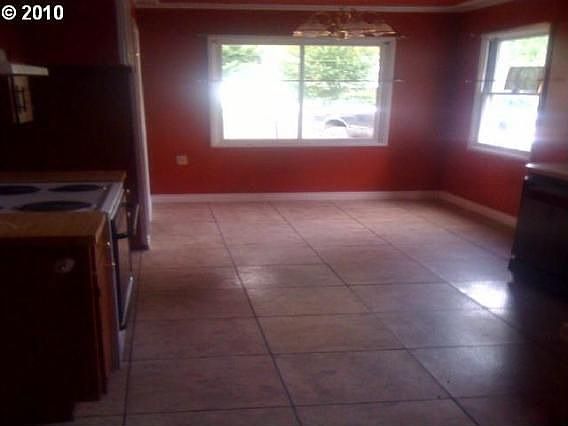 2nd image of 120 SE 126th Ave