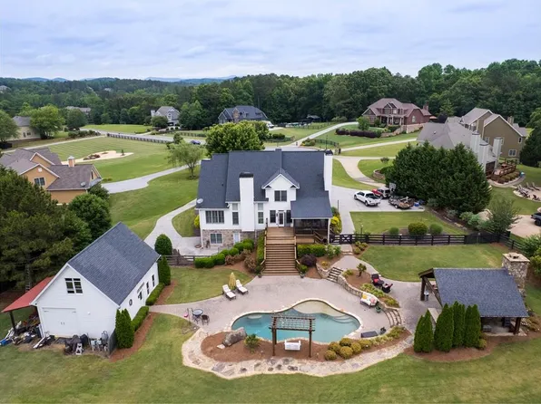 16 Lake Point Dr SE, Cartersville, GA 30121