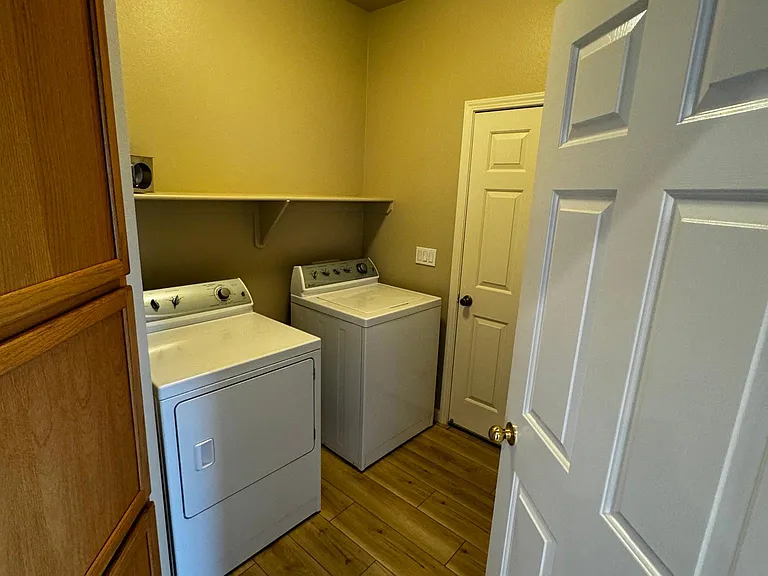 1643 Iron Mountain Dr — Photo 8