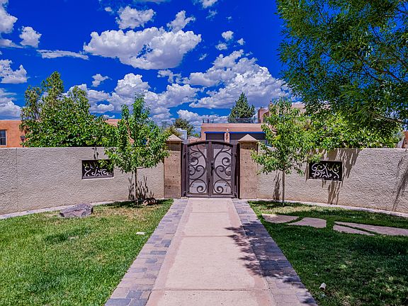5th image of 2308 La Vista Ct NW