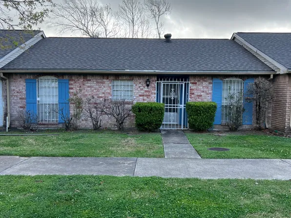 8372 Leamont Dr, Houston, TX 77072