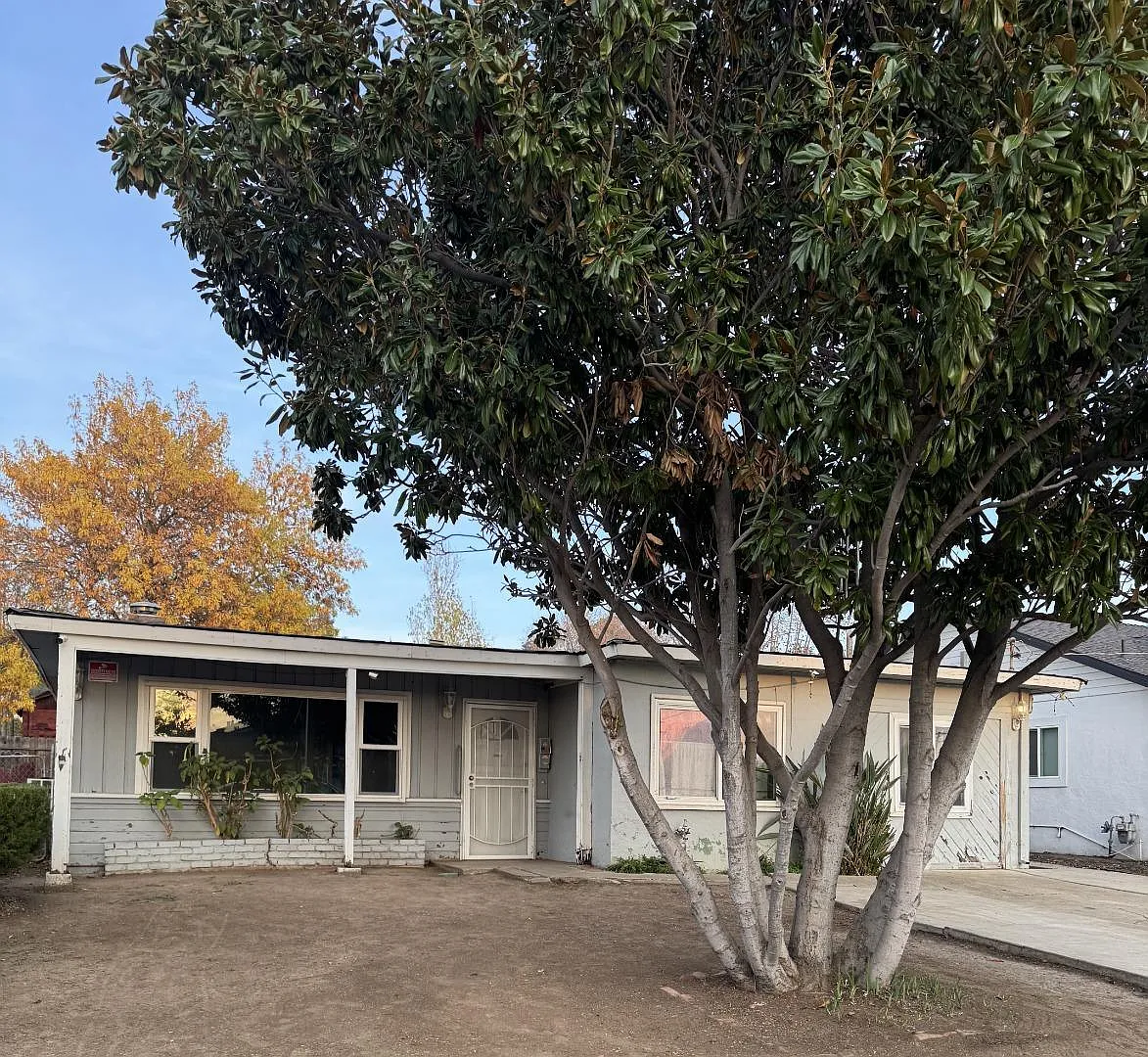 10280 Ashdale Dr photo 1
