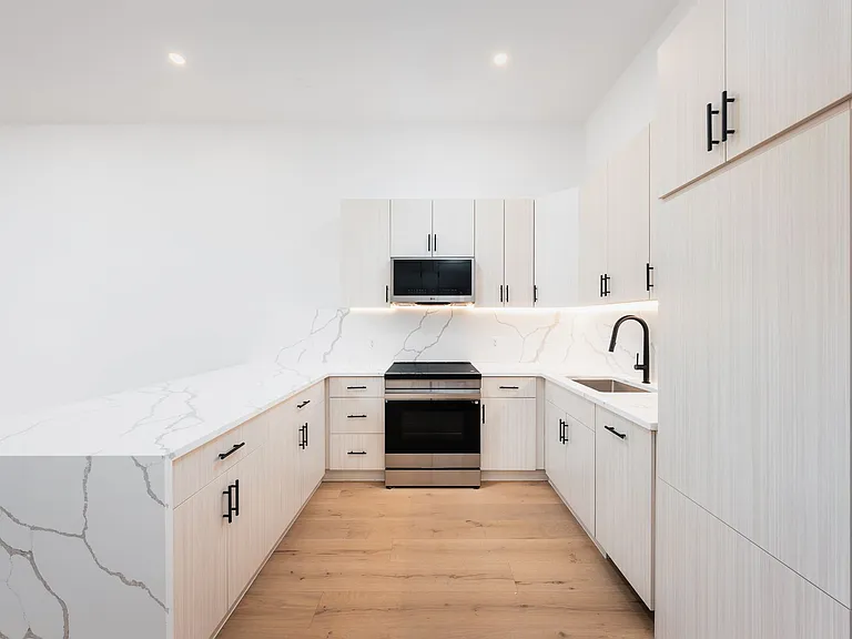 111 Reade St #2 — Photo 5