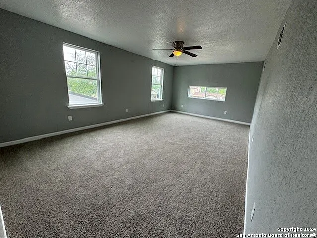 1023 Crystal — Photo 19