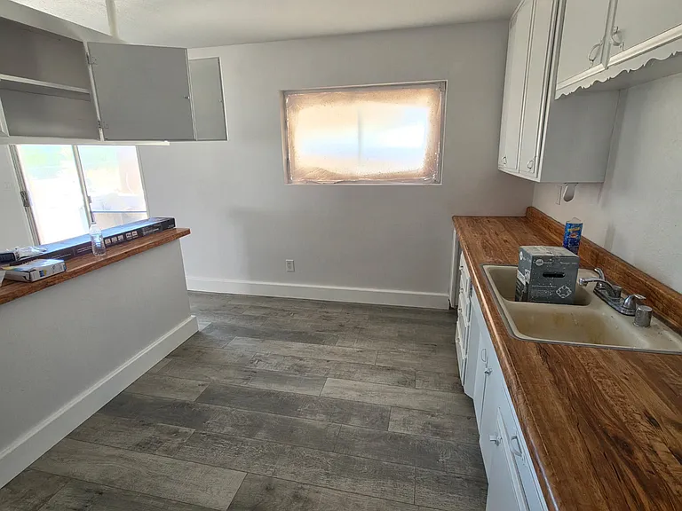 11586 Calcite Ave — Photo 6