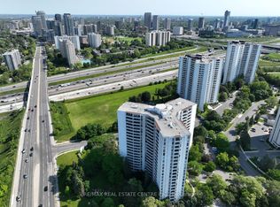 150 Graydon Hall Dr #2502, Toronto, ON M3A 3B1