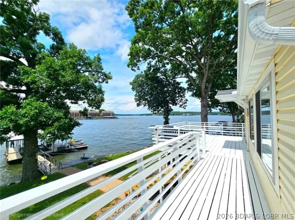 2205 Spring Cove Rd, Sunrise Beach, MO 65079