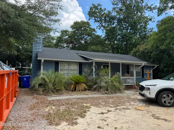 102 NW 20th Street, Oak Island, NC 28465