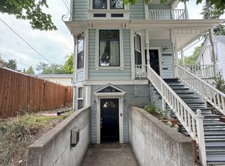 3921 SE Salmon St UNIT B, Portland, OR 97214