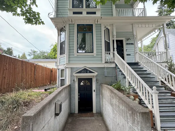3921 SE Salmon St, Portland, OR