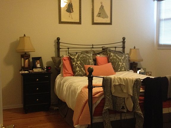 4th image of 912 W Belmont Ave APT 3