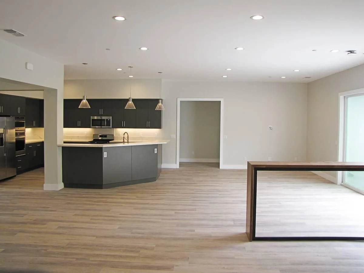 Building Photo - 2650 Cherimoya Dr