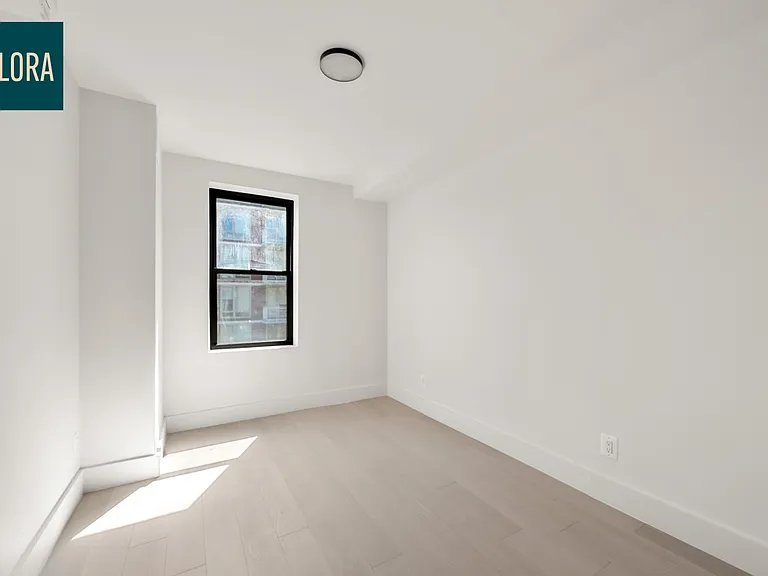 310 E 12th St #5J — Photo 7