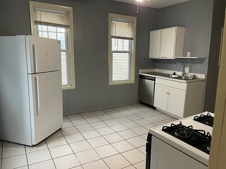 2490 N Bartlett Ave #2 — Photo 8