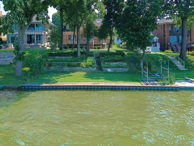 1870 N Cass Lake Front Rd, Keego Harbor, MI, 48320