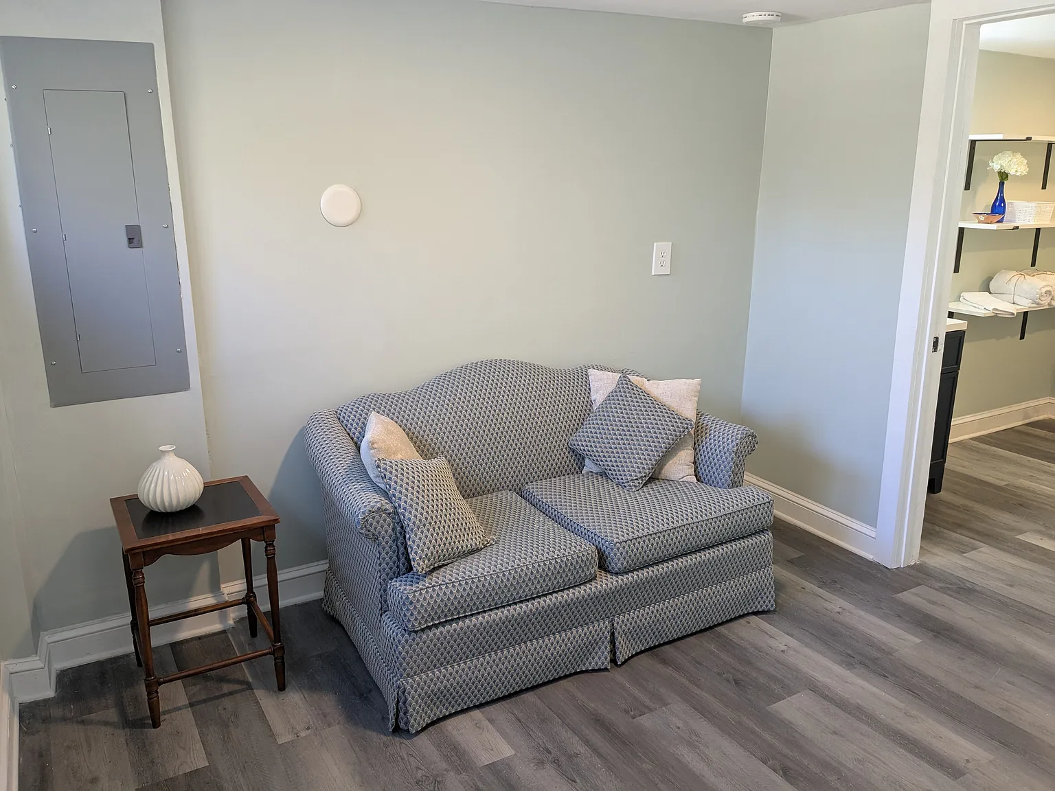 2 bed, 1.5 bath, 600 sqft, $1,700 — Photo 2