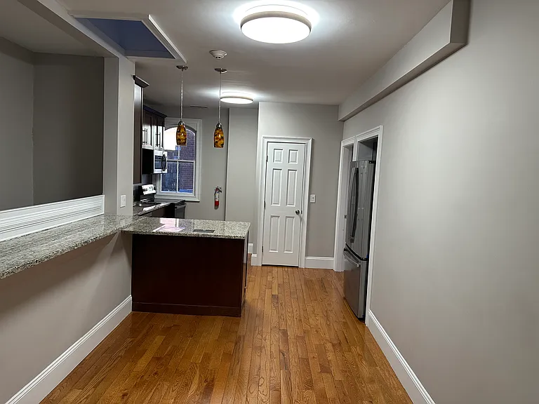 200 Hope St #3 — Photo 13