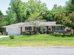 55626 Country Club Rd, South Bend, IN 46619