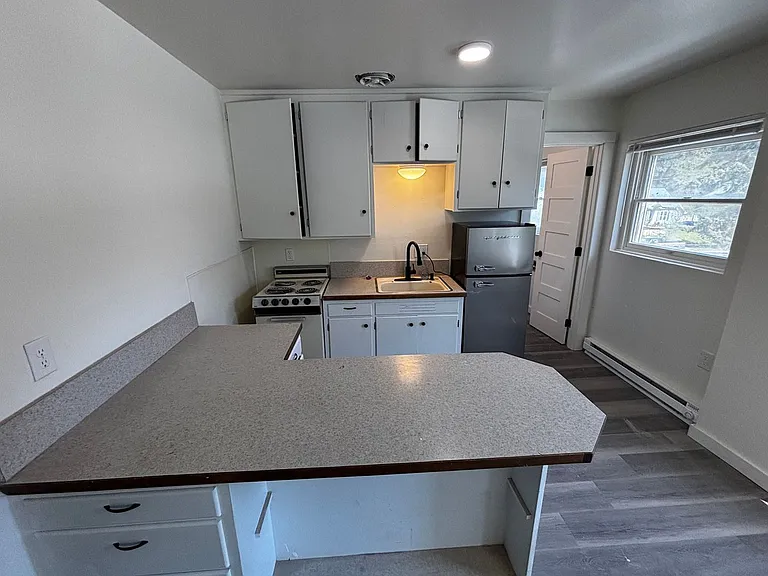 525 S Main St — Photo 28
