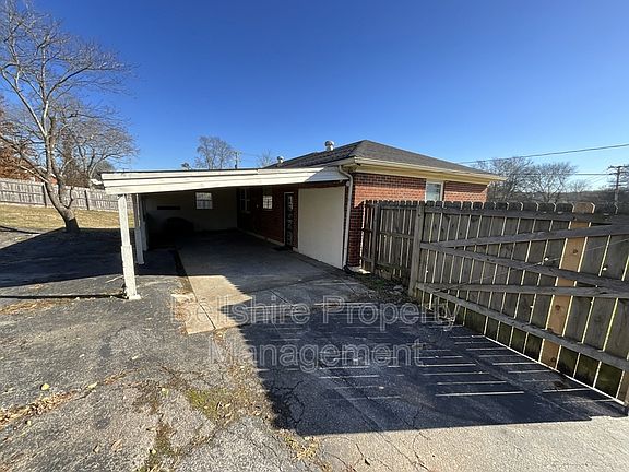 2nd image of 1228 Westchester Dr