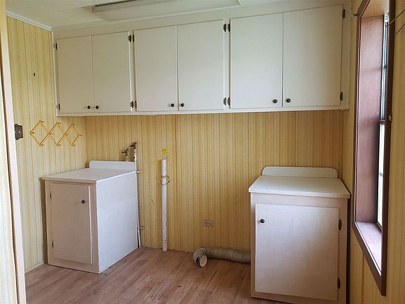 5th image of 123 Anatole Ln