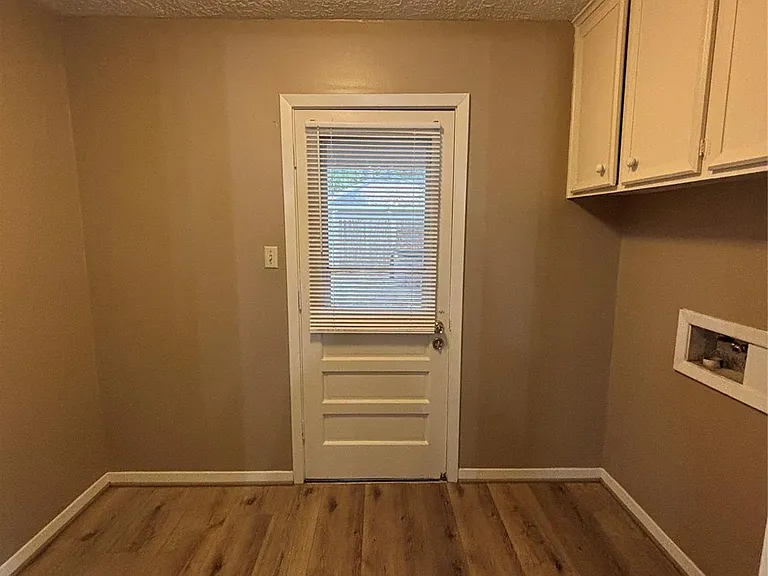 15702 Oxenford Dr — Photo 23