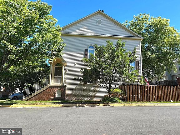 3rd image of 14718 Winterfield Ct