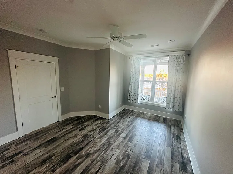 15 Waterside Ln — Photo 10