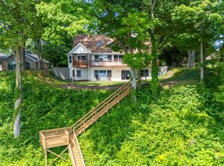 9895 Lakeview Dr, Berrien Springs, MI 49103