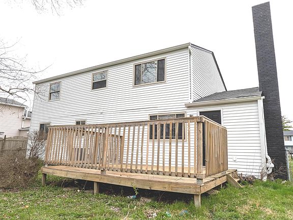 4th image of 10333 Woodhaven Cir
