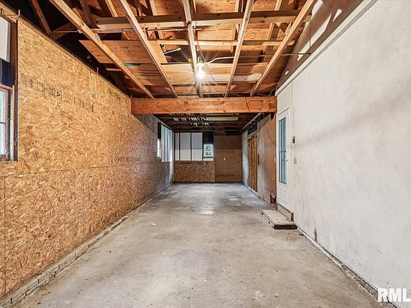 3rd image of 3212 W 13th St