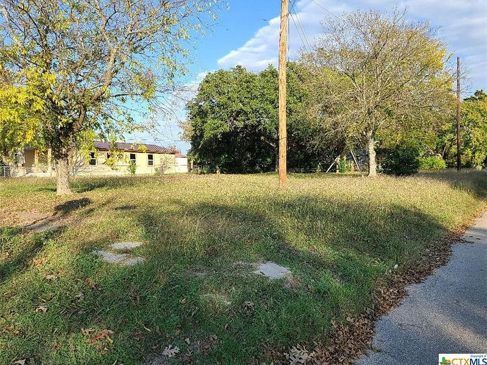 2nd image of 17 S 16th St