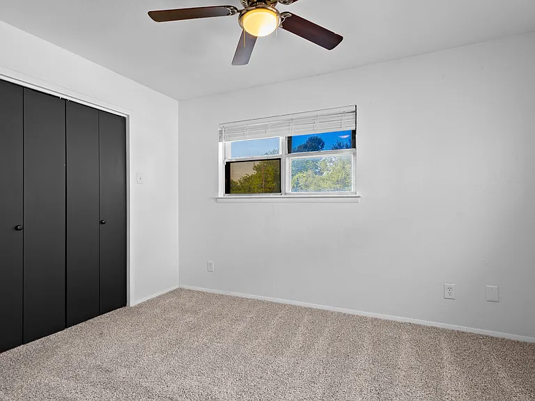 2806 Spring Valley Dr — Photo 13