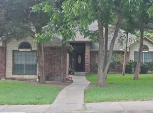 1507 Kari Ann Dr, Cedar Hill, TX 75104