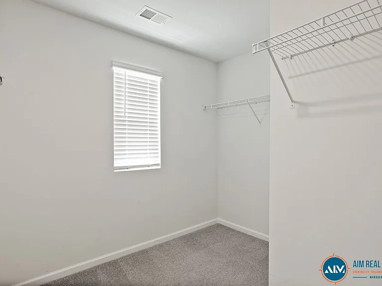 127 Auditorium Rd — Photo 33
