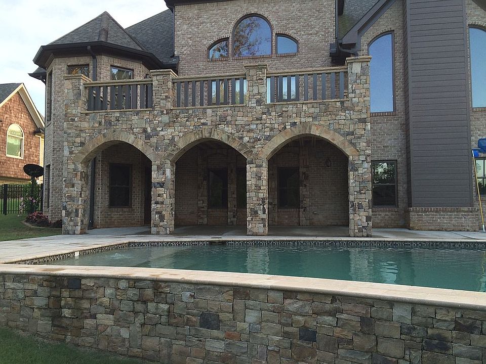 2nd image of 1605 Gladiola St