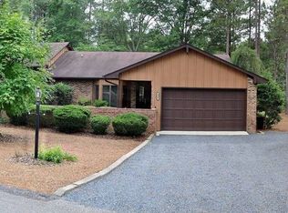 932 Knollwood Vlg, Southern Pines, NC 28387