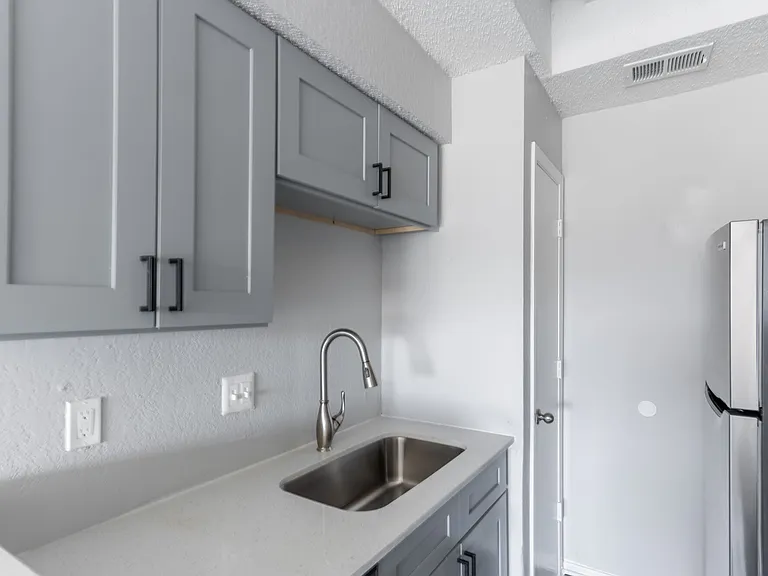 Ronan Apartment Homes — Photo 67