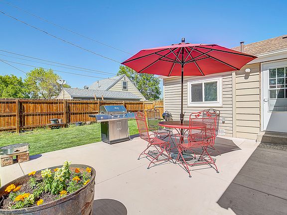 5th image of 2645 S Julian St