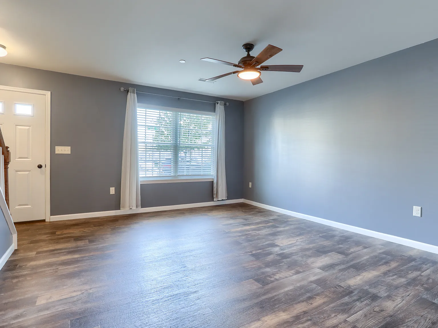 3 bed, 2.5 bath, 1530 sqft, $2,000 — Photo 3