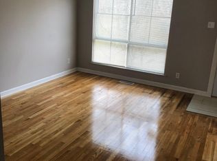 8972 Anchor Dr, Saint Louis, MO 63123