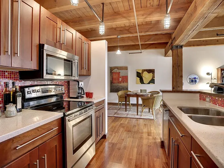 400 N 1st St #408 — Photo 5