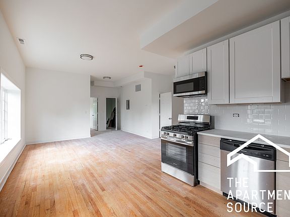 2nd image of 3109 N Harding Ave #1N