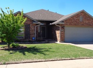2604 SE 93rd St, Moore, OK 73160