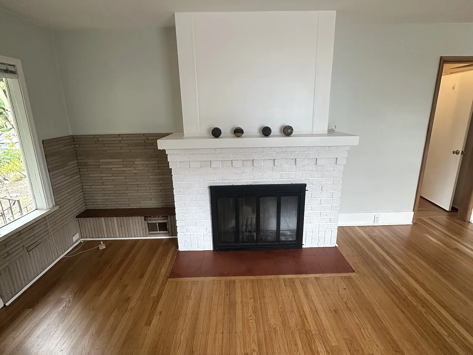 6341 4th Avenue NE - 1 — Photo 3