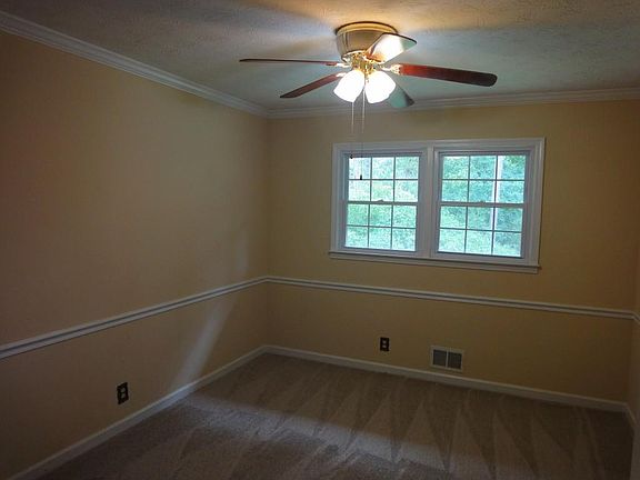 5th image of 130 Kings Ct