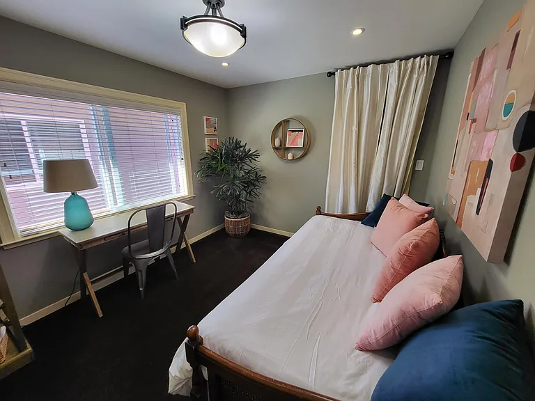 1350 Hoover St #4 — Photo 8