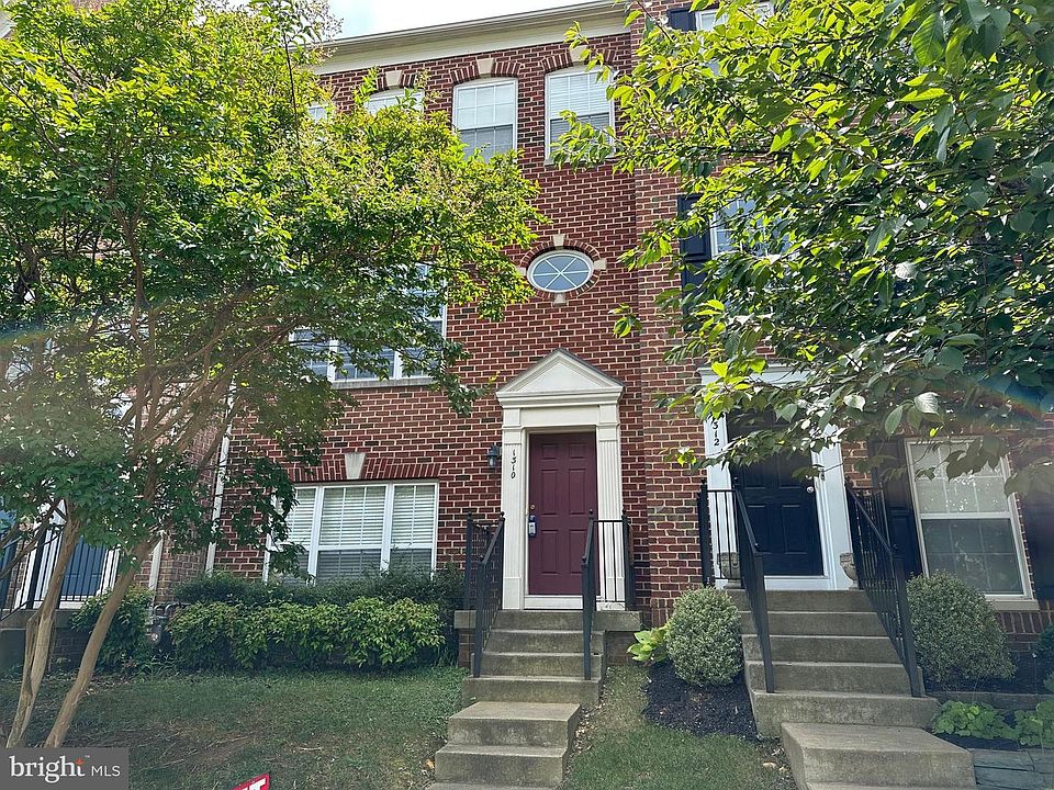 1st image of 1310 Saunders Dr