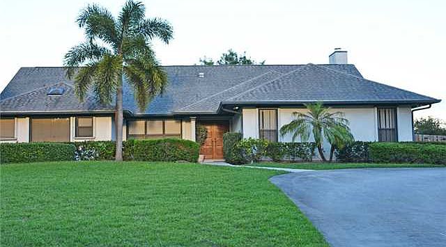 1st image of 1087 SW Wood Creek Dr